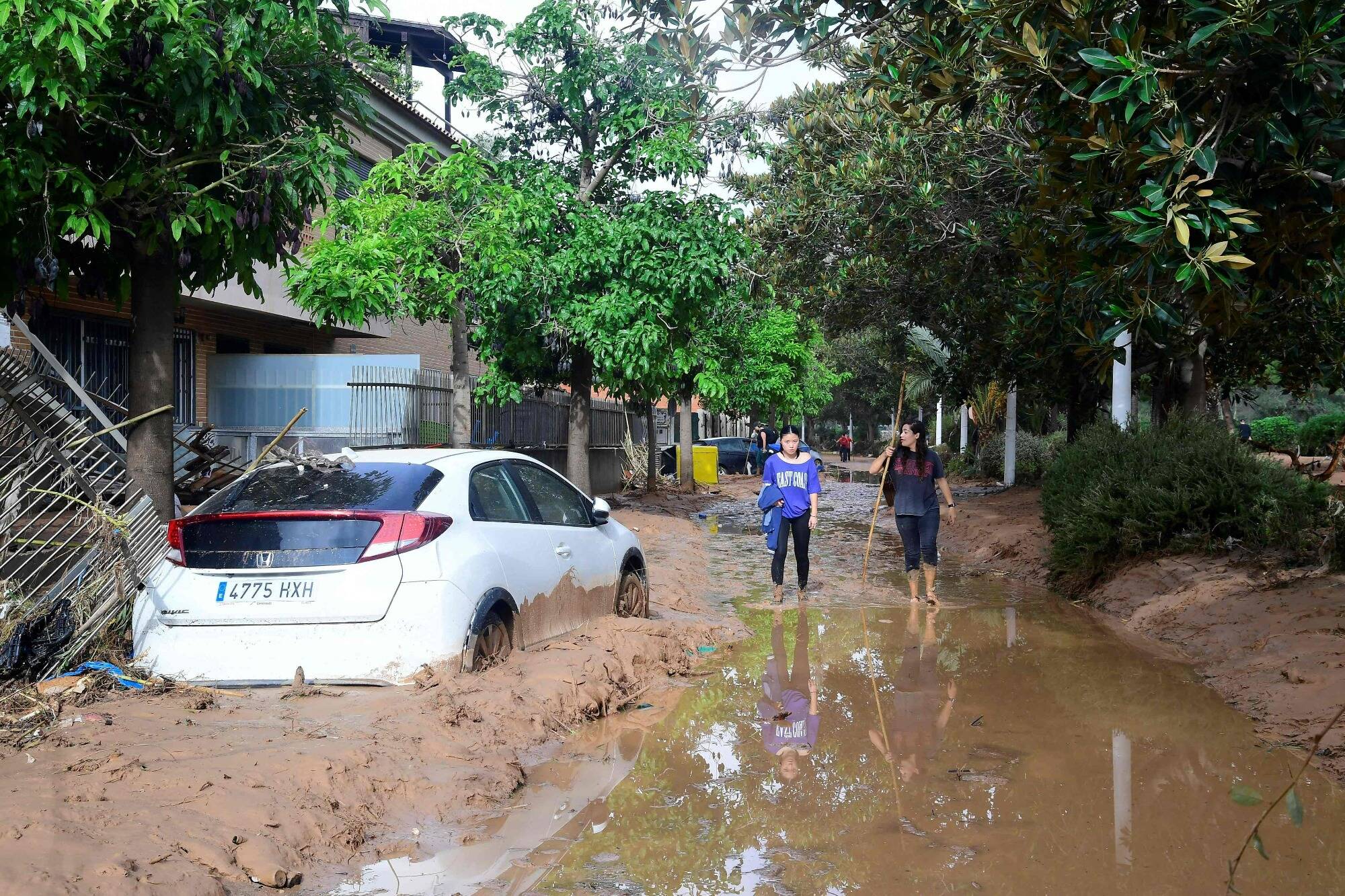 Inondations meurtrières en Espagne: "Si un tel orage se produit à Nice ou à Cannes, le nombre de morts sera bien pire", alerte l'agro-climatologue Serge Zaka