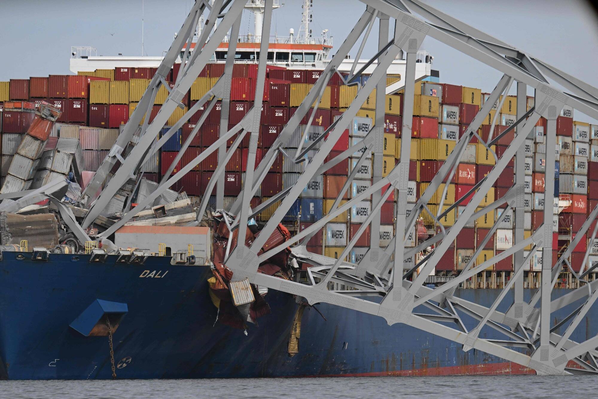 Pont effondré à Baltimore aux Etats-Unis: une "perte momentanée de propulsion" a conduit à la collision