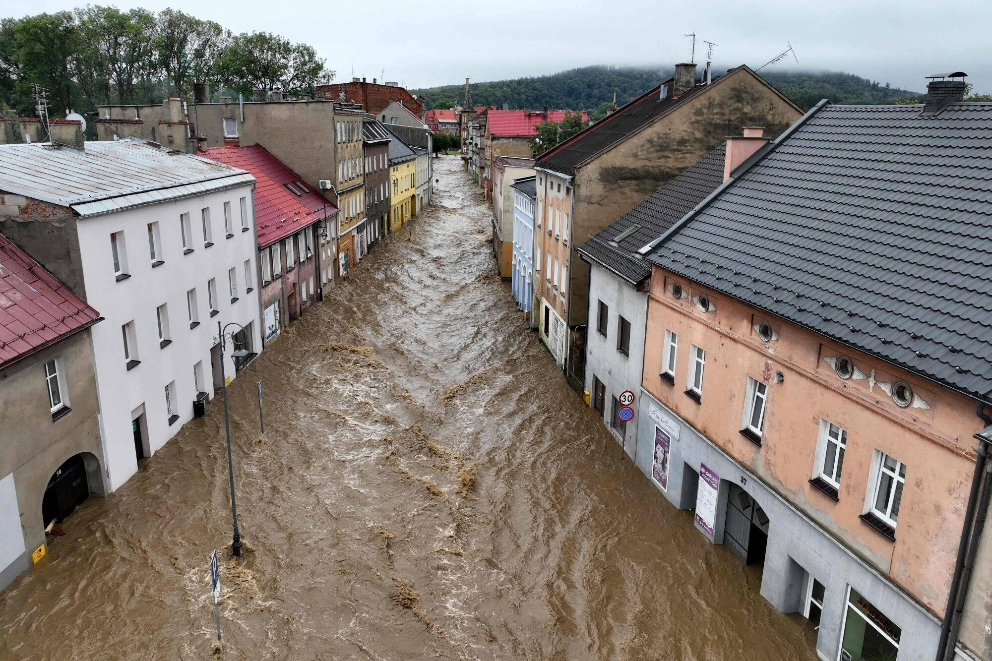 Tempête Boris: au moins 7 morts en Roumanie, Pologne et en Autriche, des évacuations par milliers