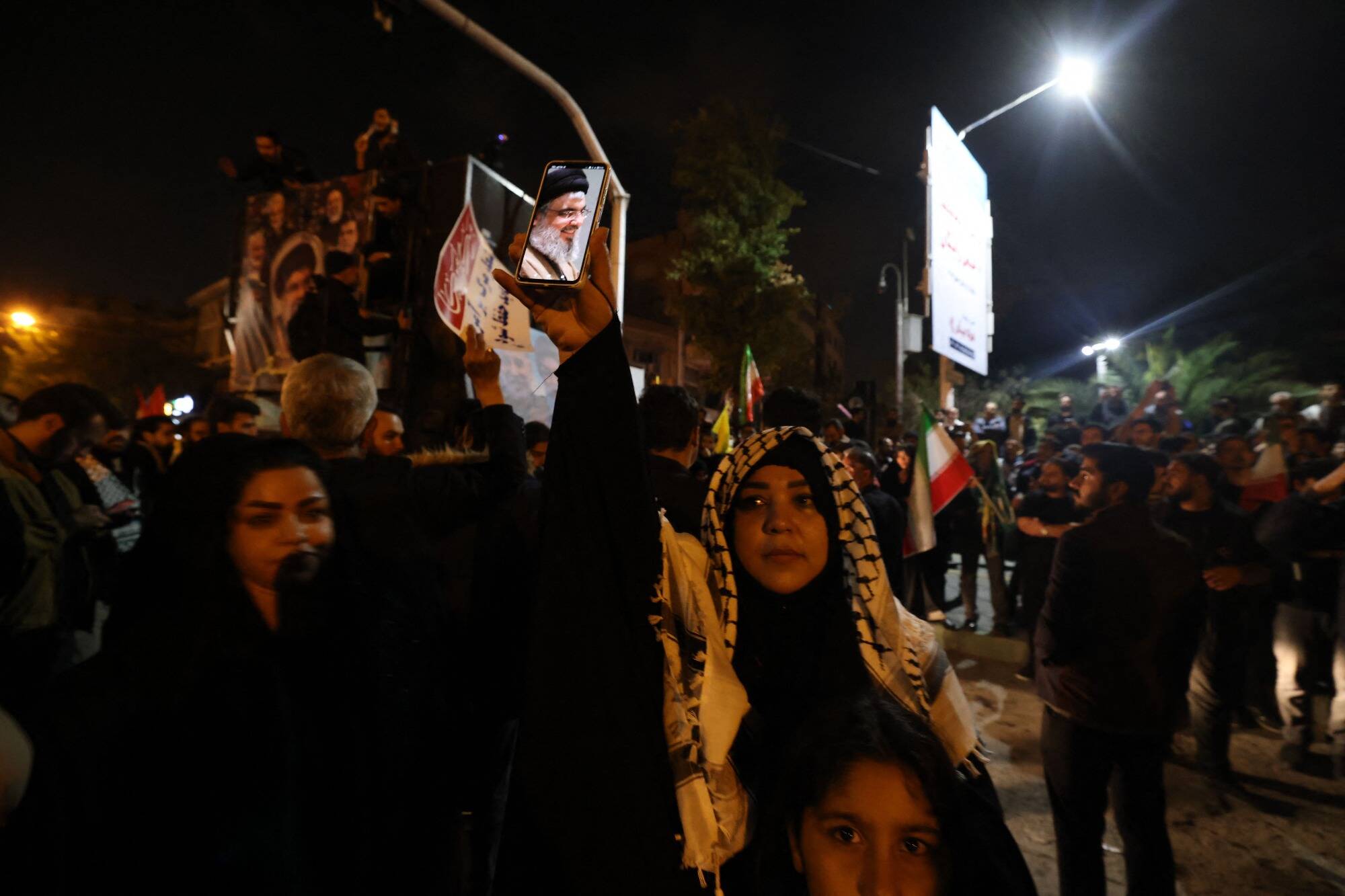 Les Iraniens entre fierté et craintes après l'attaque contre Israël