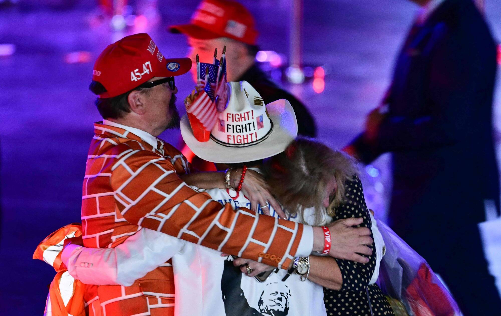 "On va pouvoir retrouver tout ce qui fait l'Amérique": les trumpistes de Floride exultent devant la "victoire historique" de leur champion