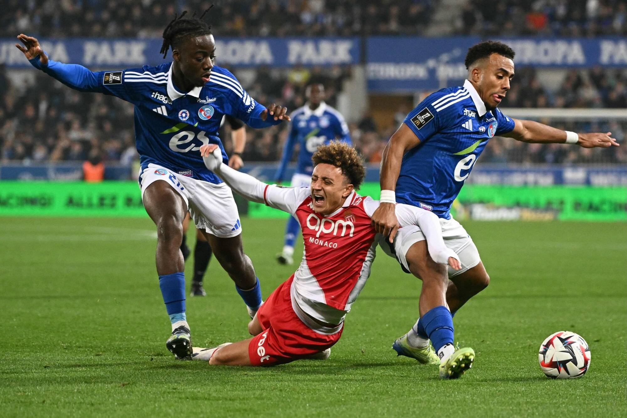 AS Monaco beats Strasbourg in pain (3-1) and temporarily returns to three points behind Paris