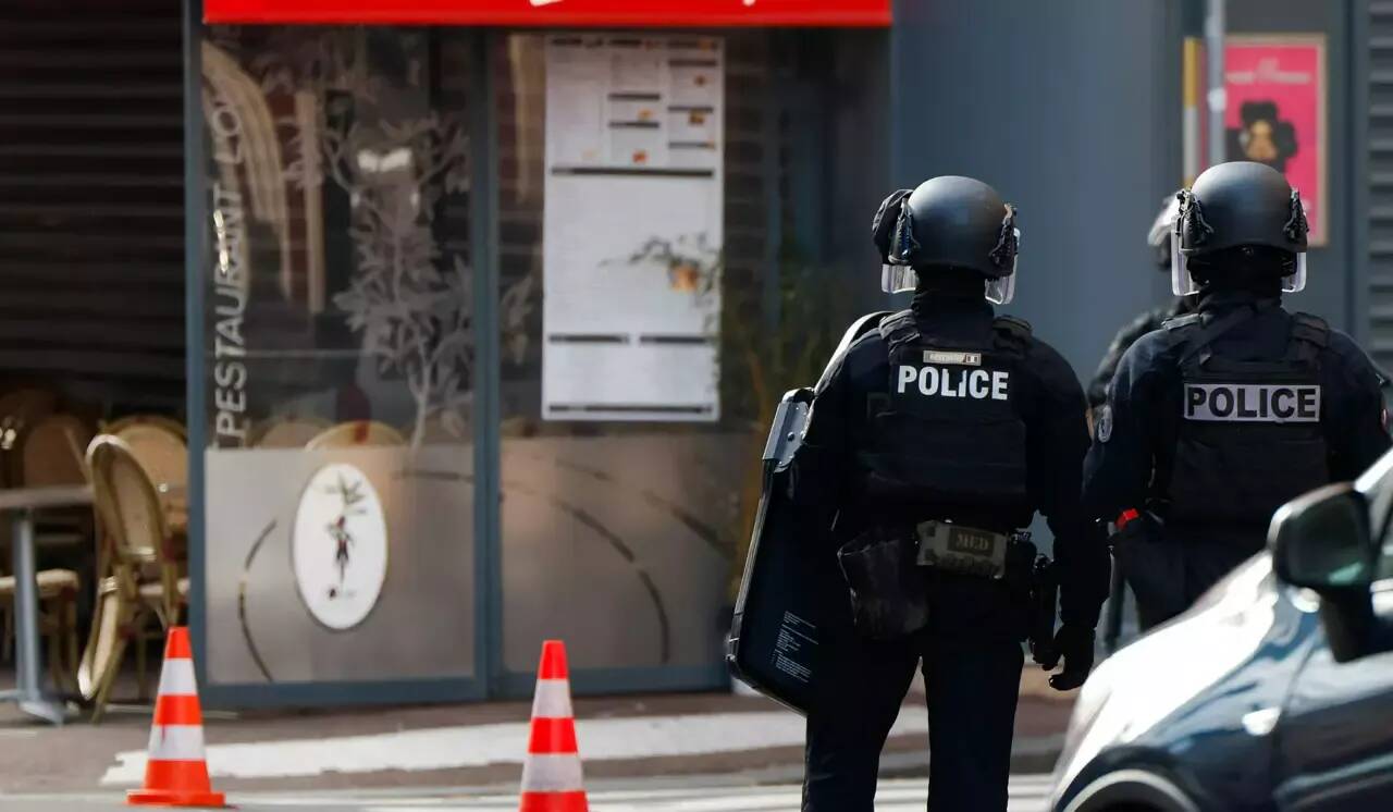 Prise d'otages près de Paris: le mis en cause hospitalisé sous contrainte