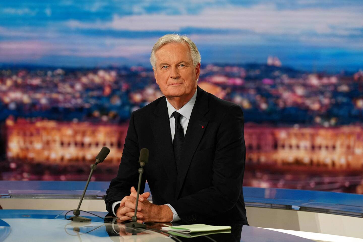 Michel Barnier était l'invité du journal de 20 heures sur TF1 avant des votes décisifs sur les projets de budgets qui pourraient entraîner une censure du gouvernement.