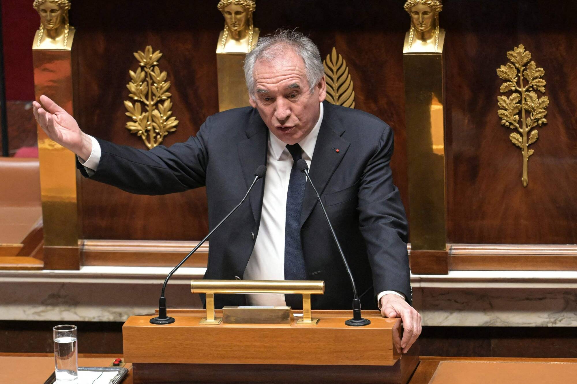 Vote de confiance prévu par François Bayrou le 8 septembre: c'est quoi l'article 49.1 et comment ça marche ?