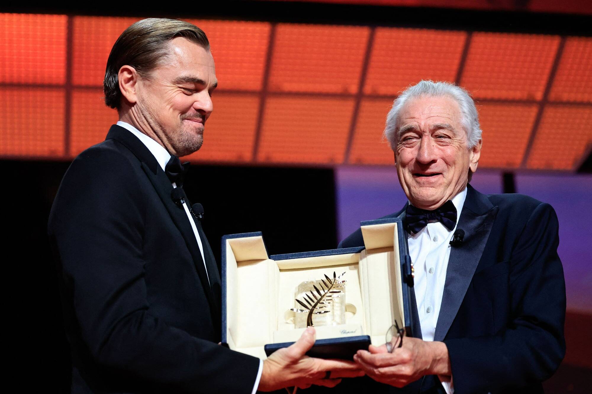 "Il a été un modèle, ça n'était pas juste un autre grand acteur, c'était l'acteur ": Leonardo Di Caprio remet sa Palme d'Honneur à Robert De Niro en ouverture du Festival de Cannes
