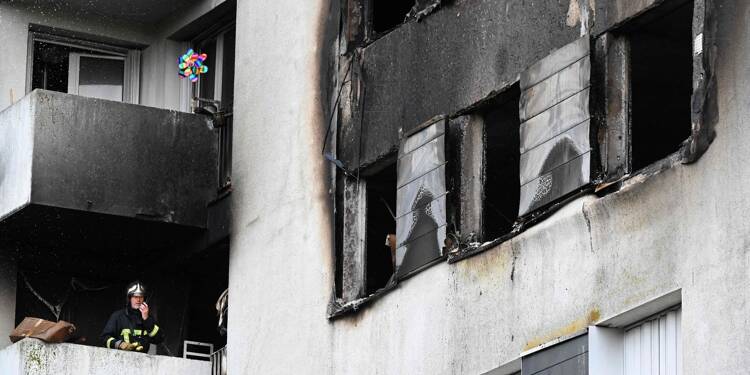 Un incendie se déclare dans une tour HLM de Reims: le bilan dramatique fait état de quatre morts dont deux adolescents