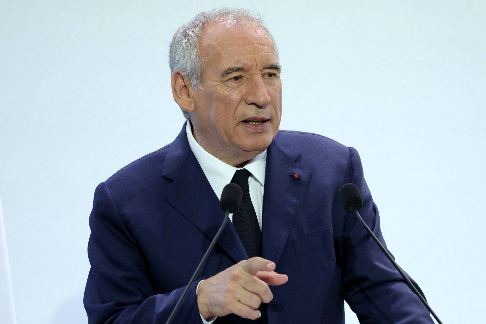 Budget 2026: le changement que veut voir François Bayrou pour lutter contre la "dérive" des arrêts de travail