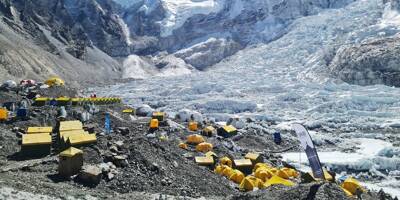 La saison d'ascension de l'Everest s'achève avec de nouveaux records et un bilan de huit morts