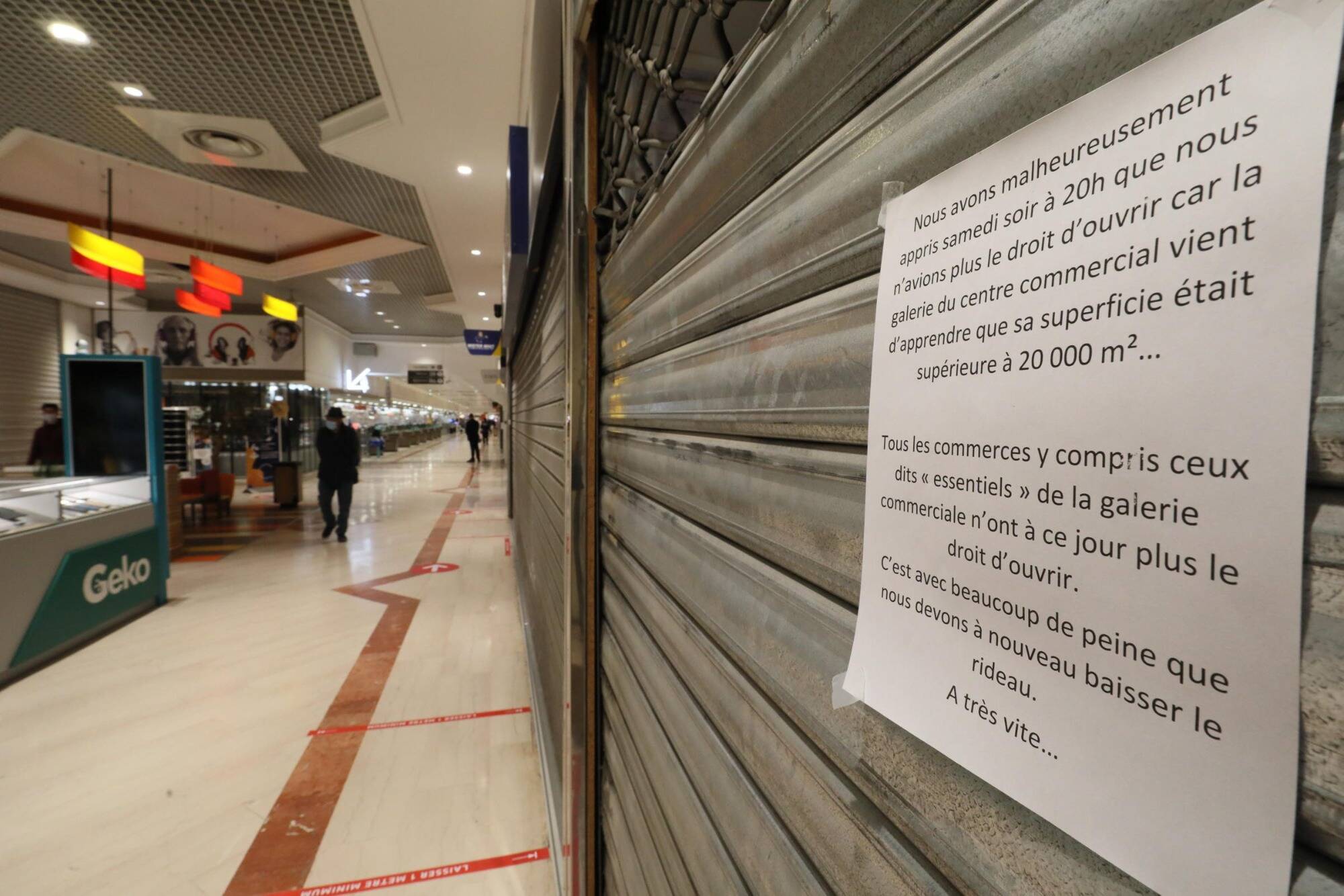 "Ils ne s'y attendaient pas, c'est dramatique", le directeur des Carrefour Lingostière et Antibes réagit à la fermeture des galeries marchandes