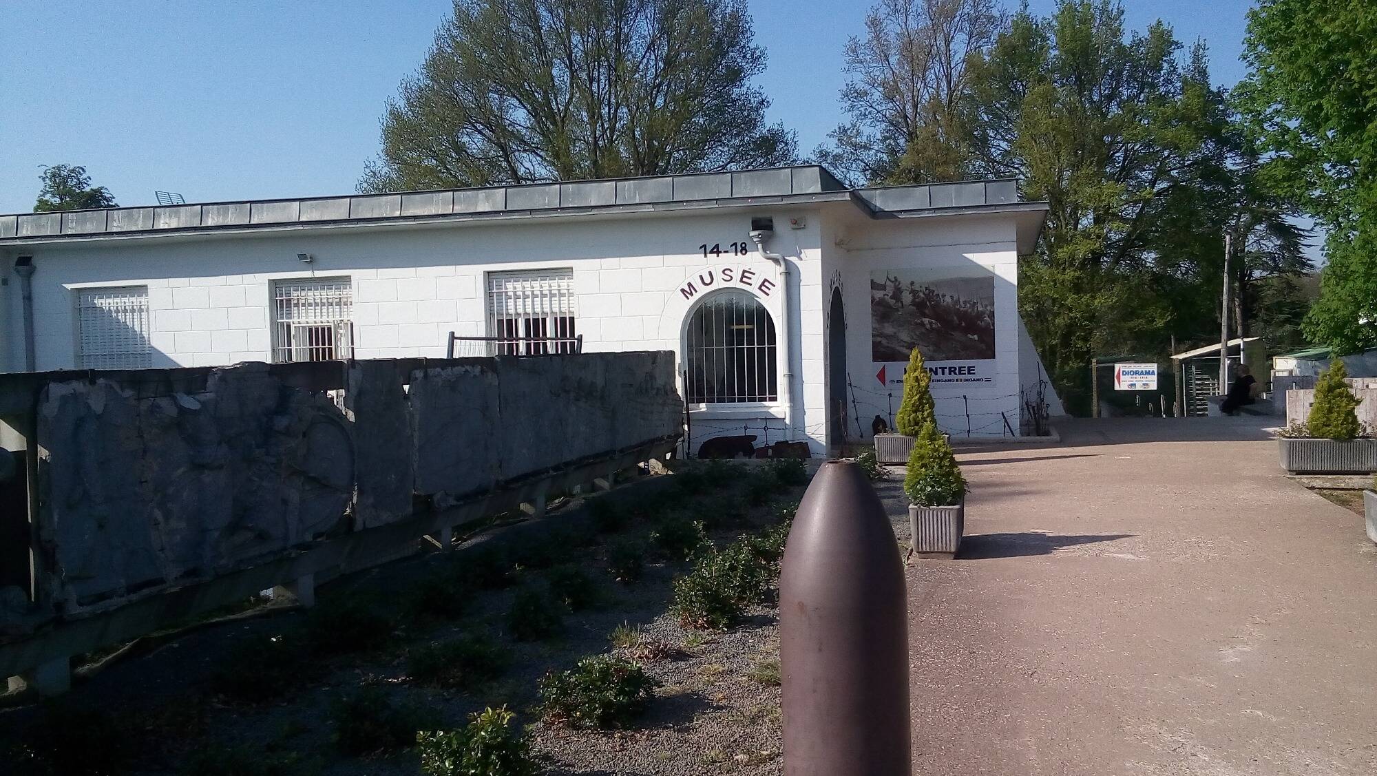 12.000 objets, tranchées reconstituées... Un musée de la Première Guerre mondiale mis en vente dans le Pas-de-Calais