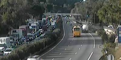 Plus d'une heure de bouchon sur l'autoroute A8 après un accident près de Cannes