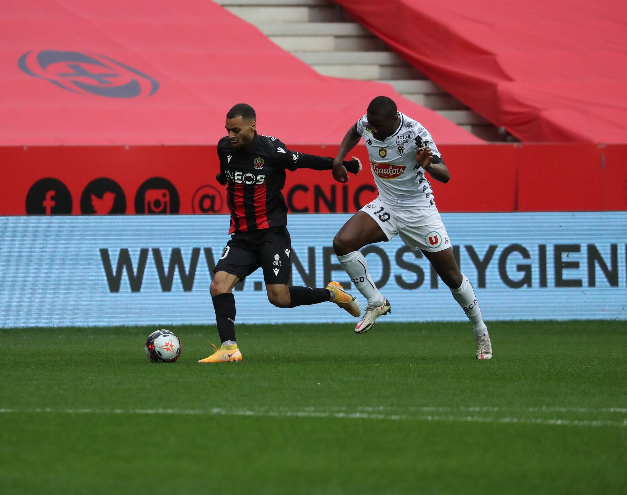 L'OGC Nice malheureux à la pause contre Rennes (0-1)