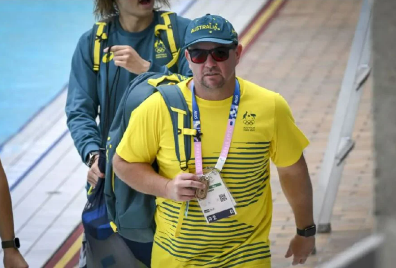 Un coach australien de natation licencié pour avoir encouragé un rival sud-coréen lors des JO