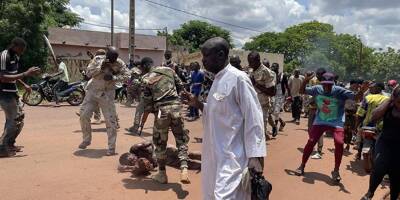 Au moins 9 civils tués et 61 blessés dans une attaque contre un aéroport et un camp militaires au Mali