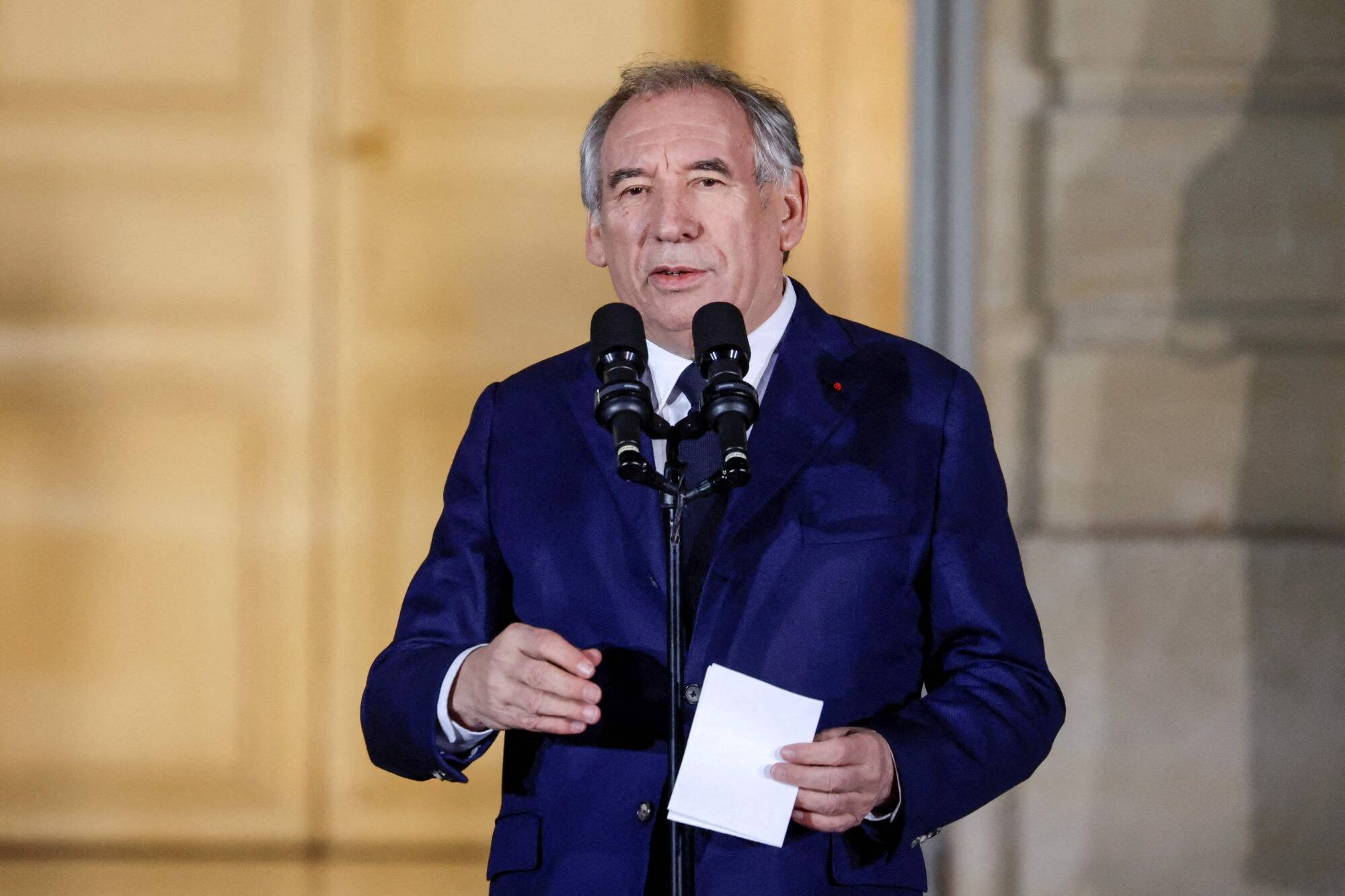 Polémique sur la présence de François Bayrou à Pau: "On n'a pas le droit de séparer la province et le cercle des pouvoirs à Paris", estime le Premier ministre