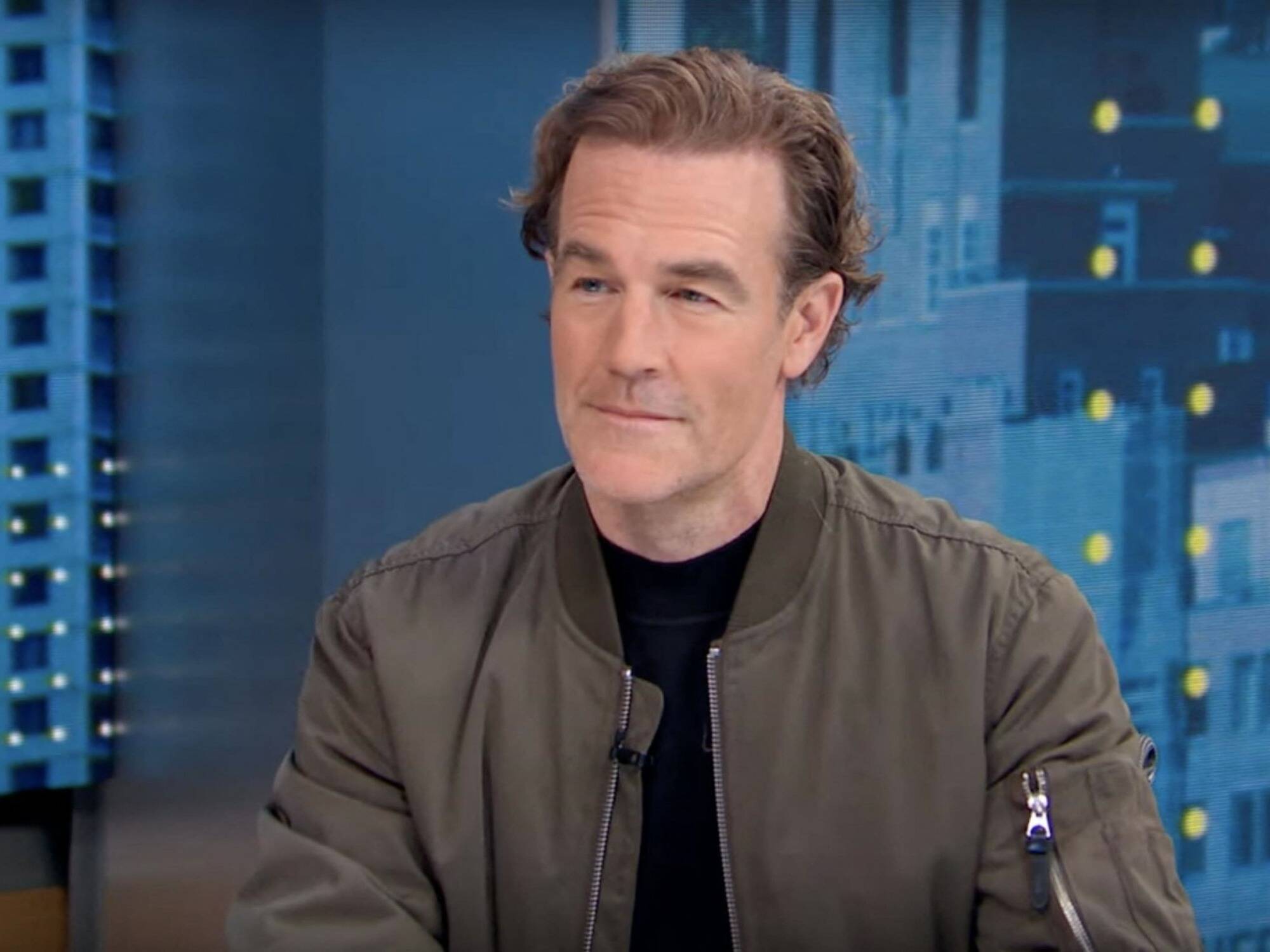 "J'étais parfois dévasté, en larmes et terrifié": la star de "Dawson" James Van Der Beek se confie après son diagnostic de cancer colorectal