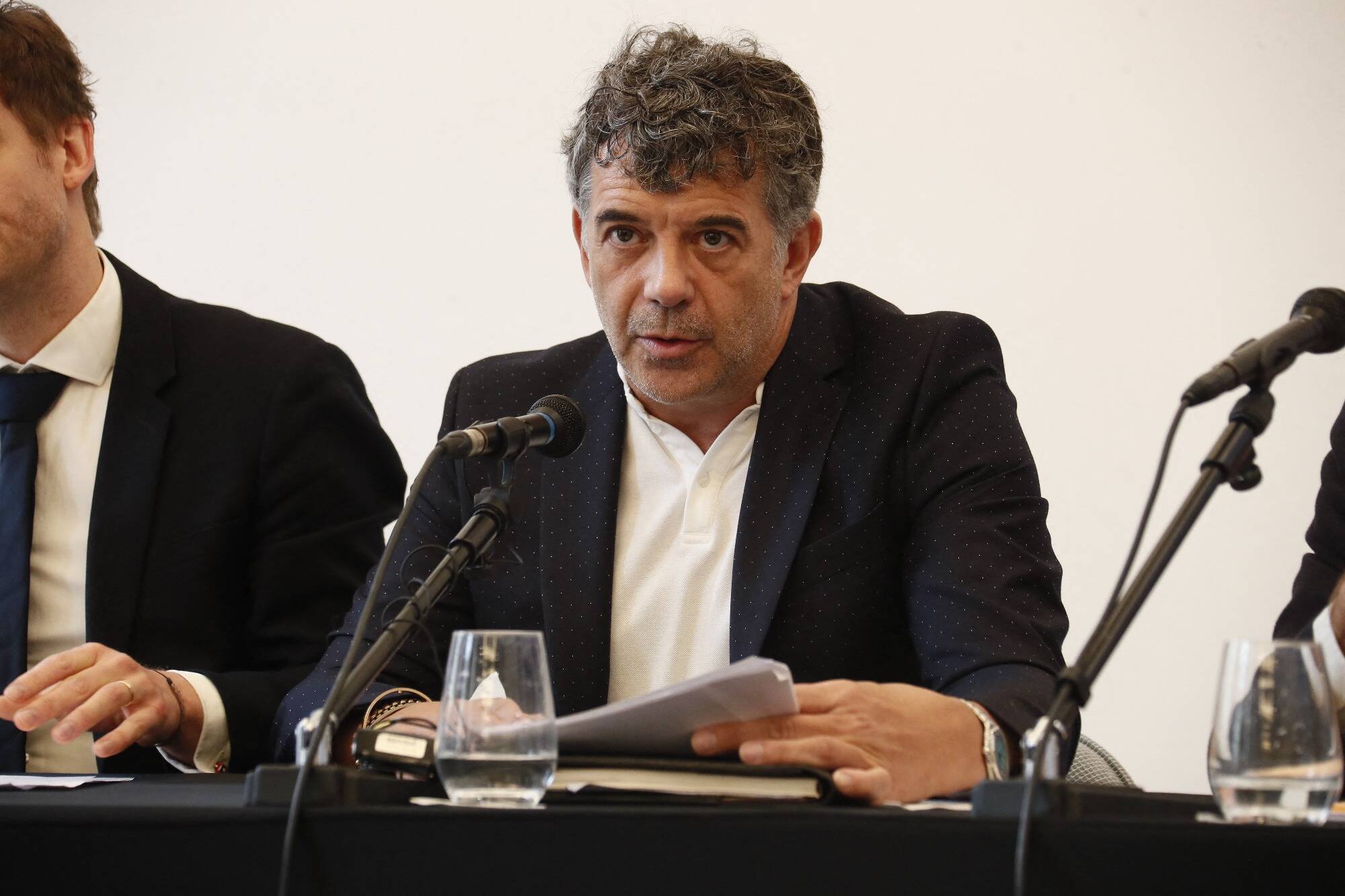 "Un dossier truqué": Stéphane Plaza contre attaque et accuse le parquet de Paris "d'escroquerie" après sa condamnation pour "violences" sur sa compagne