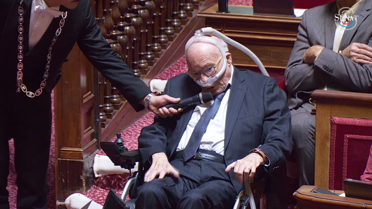 Gilbert Bouchet, sénateur Les Républicains de la Drôme présentait un texte de loi au Senat ce mardi. Ce tete vise une meilleure prise en charge des maladies dégénératives invalidantes. 