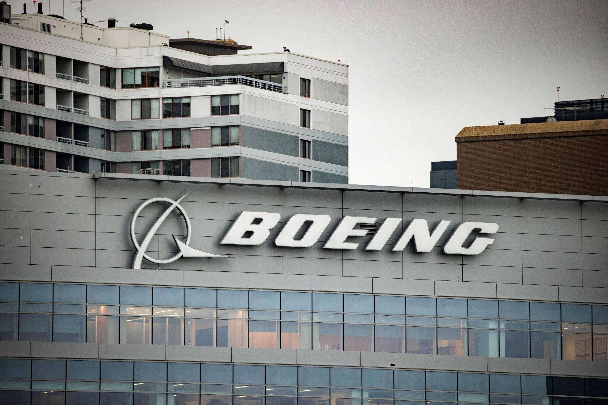 "Nous n'avons pas obtenu suffisamment": Une grève durable chez Boeing menace le plan de reprise du nouveau patron