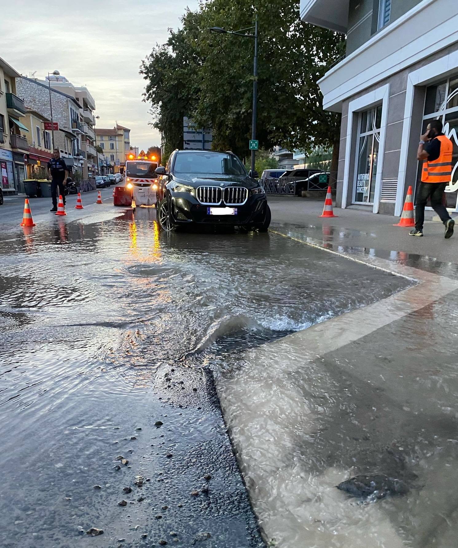 Une partie du centre de Cagnes-sur-Mer privée d'eau après la rupture d'une canalisation