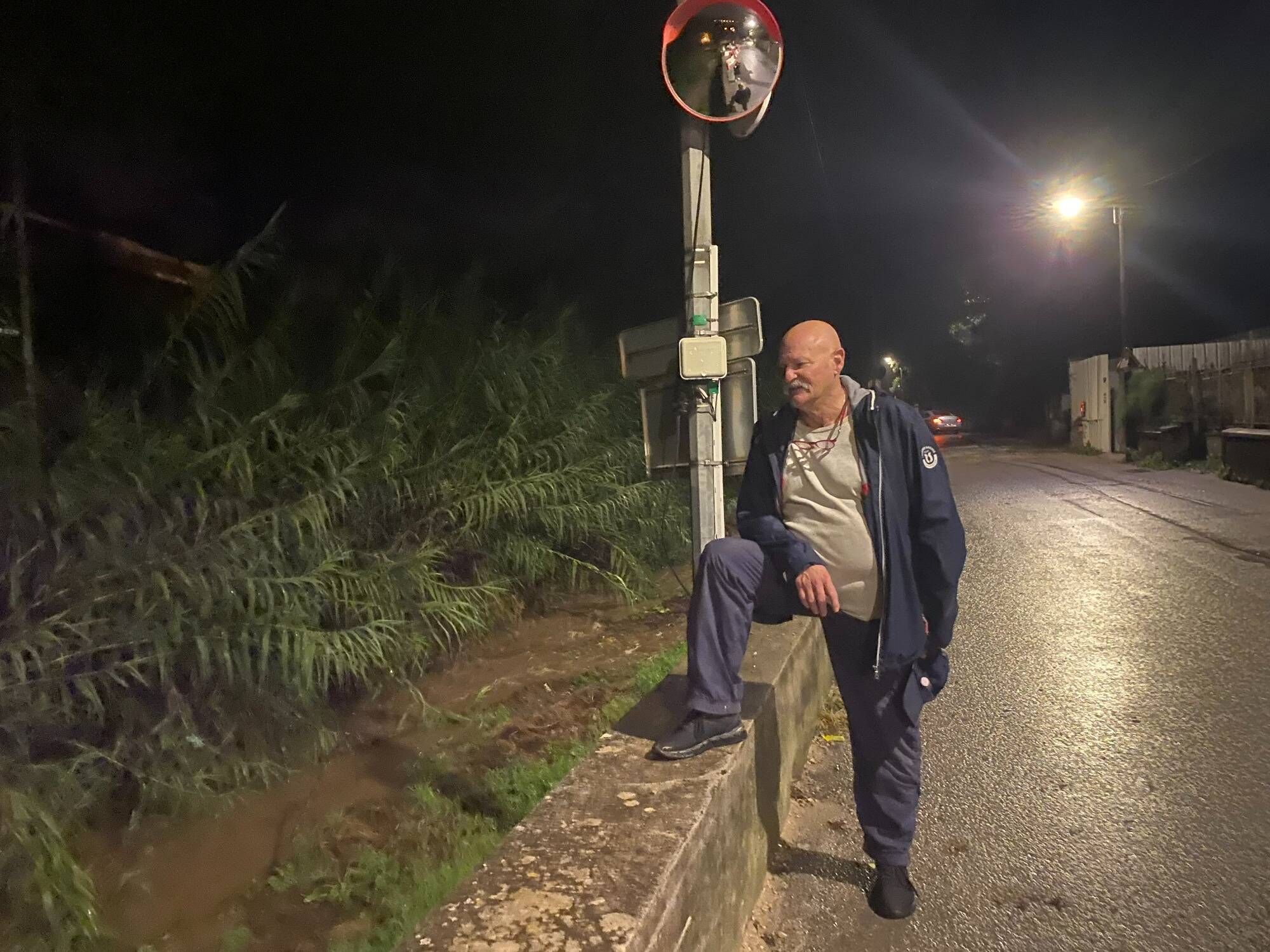 "Chaque fois qu'il pleut on est inquiets": les habitants de ce quartier de Nice redoublent de vigilance avec les pluies diluviennes de ce vendredi
