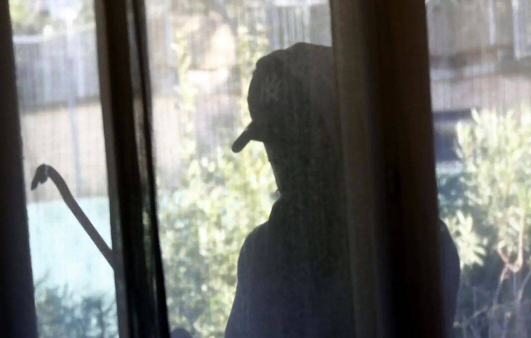 Il avait proposé 50.000¬ aux policiers en plein cambriolage à Antibes: le voleur et son complice condamnés