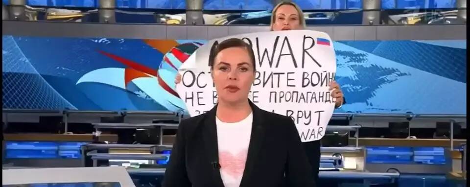Guerre en Ukraine: la journaliste russe Marina Ovsiannikova opposée à l'offensive en Ukraine, assignée à résidence par un tribunal