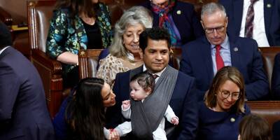 Un élu américain travaille avec son bébé pour inciter les papas à faire leur part dans l'éducation des enfants