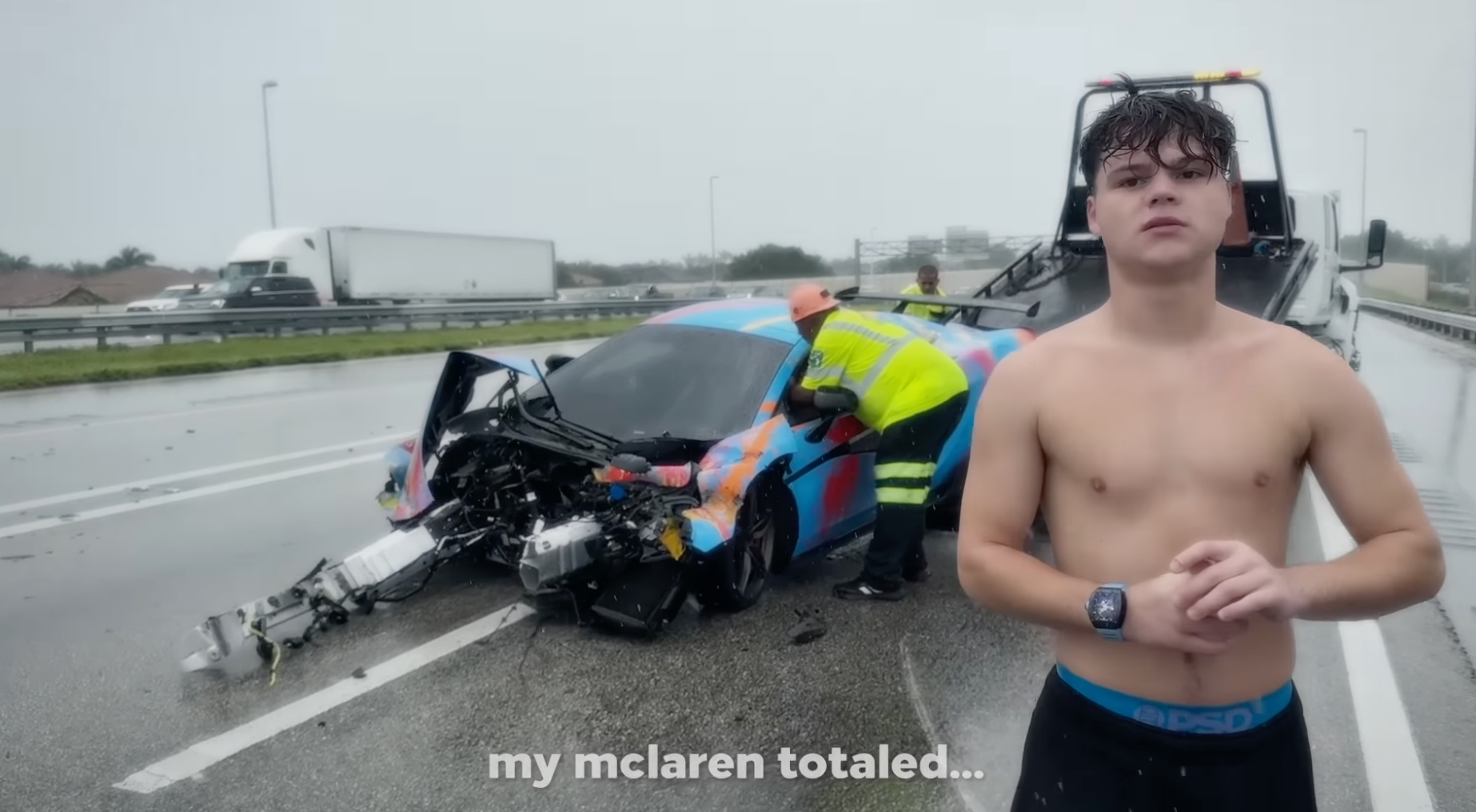 Un influenceur américain crashe sa McLaren en plein direct sur l'autoroute alors qu'il était sur ton téléphone