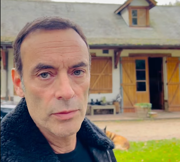 Anthony Delon dénonce une arnaque proposant la visite du domaine de son père à Douchy