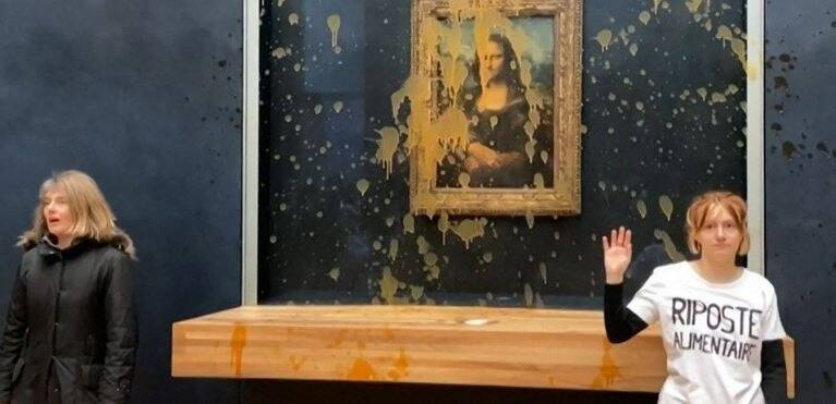 Qu'est-ce que le collectif "riposte alimentaire", dont les militants ont aspergé "La Joconde" de soupe au Louvre