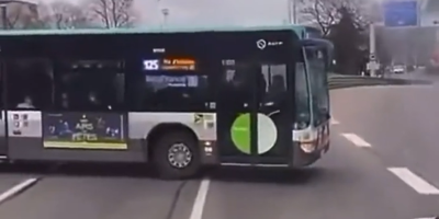 Un bus rempli de passagers se retrouve à contresens sur le périphérique parisien