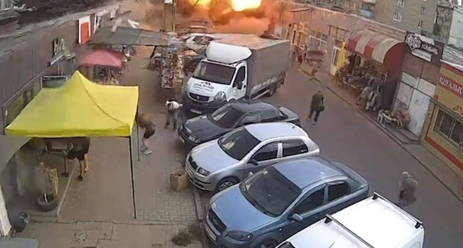 Guerre en Ukraine: au moins 16 morts et près de 30 blessés dans une frappe russe sur un marché dans l'est