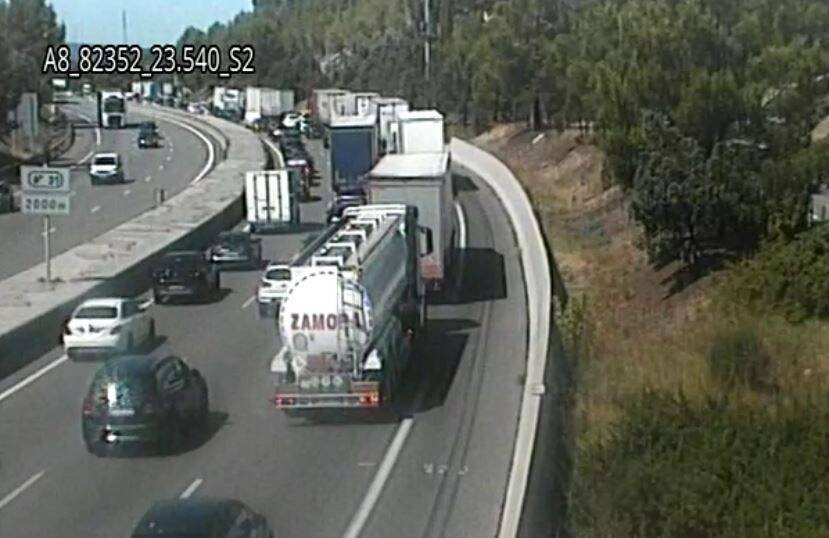 Au moins une heure de bouchons après un accident sur l'autoroute A8 entre le Var et les Bouches-du-Rhône