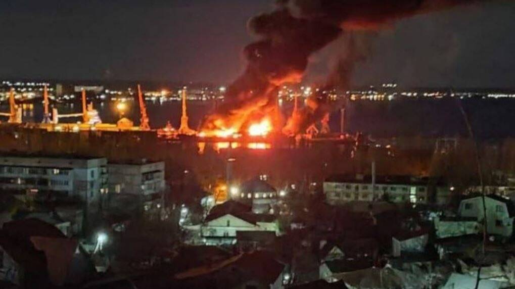 Guerre en Ukraine: Kiev dit avoir détruit un vaisseau russe en mer Noire