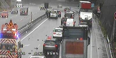 Un accident entre deux véhicules se produit sur l'autoroute A8 au niveau de Nice, la circulation perturbée