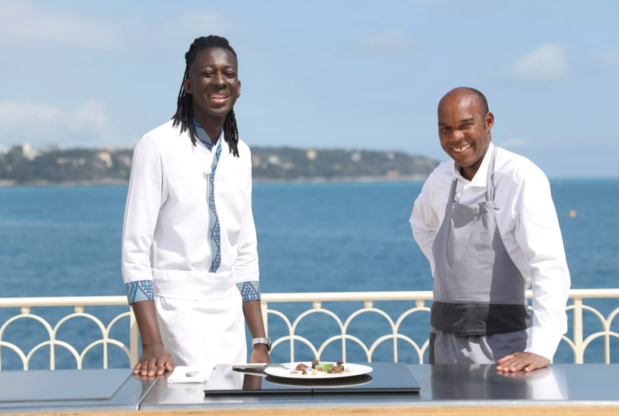 "Pourquoi pas y faire un été un jour": en tournage à Monaco, le jeune chef étoilé Mory Sacko se confie