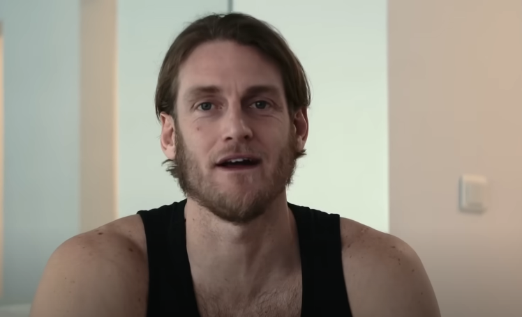 Ragnar le Breton condamné à un an de prison ferme pour violences sur un père de famille: on vous résume l'affaire