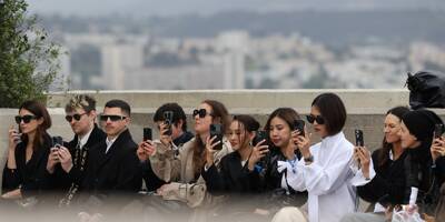 Retour en images sur le défilé Chanel qui s'est déroulé ce jeudi sur le toit de Marseille