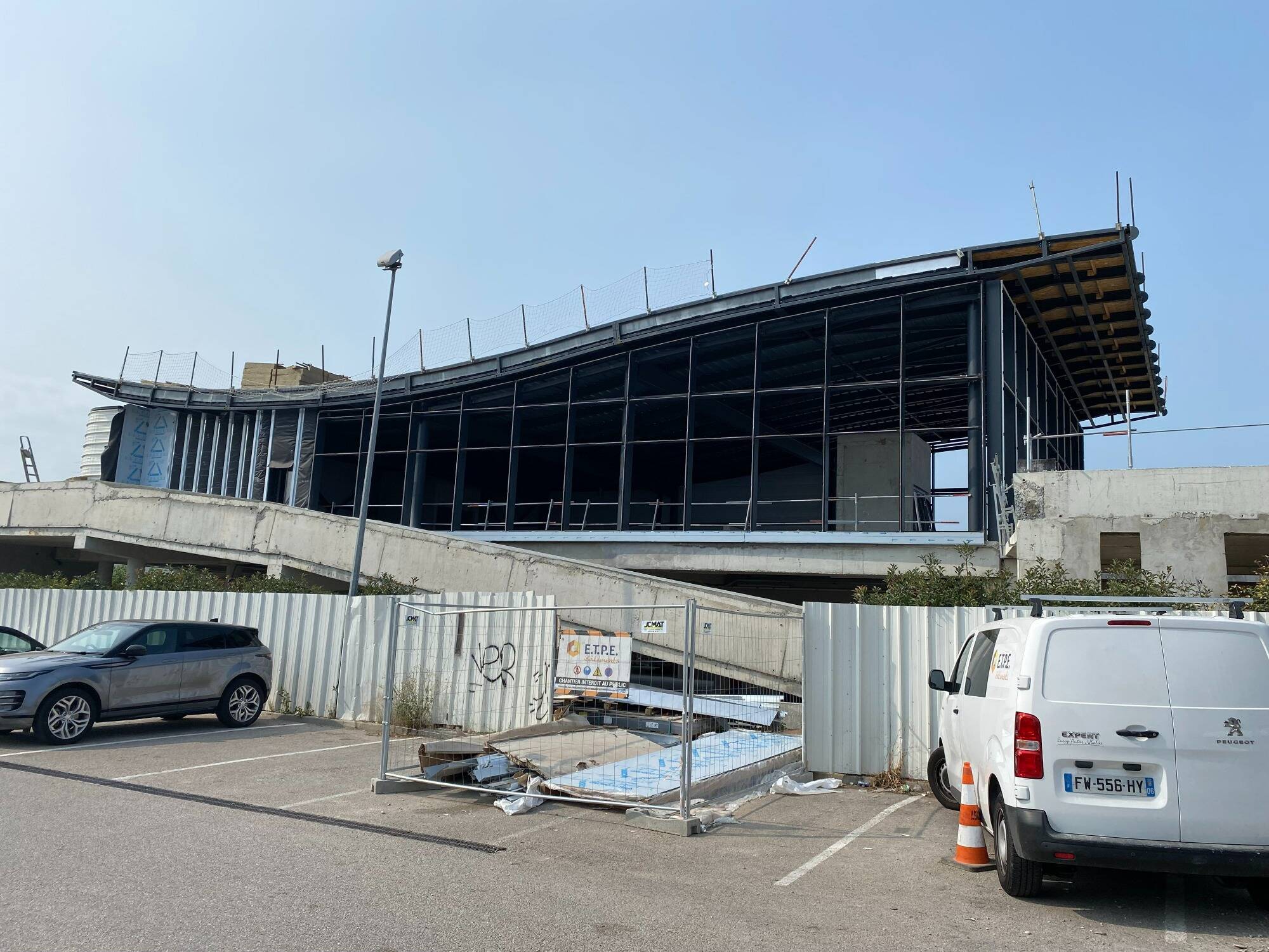 "L'ouverture est prévue à la fin du mois": ce célèbre fast-food accueillera bientôt ses clients à Villeneuve-Loubet