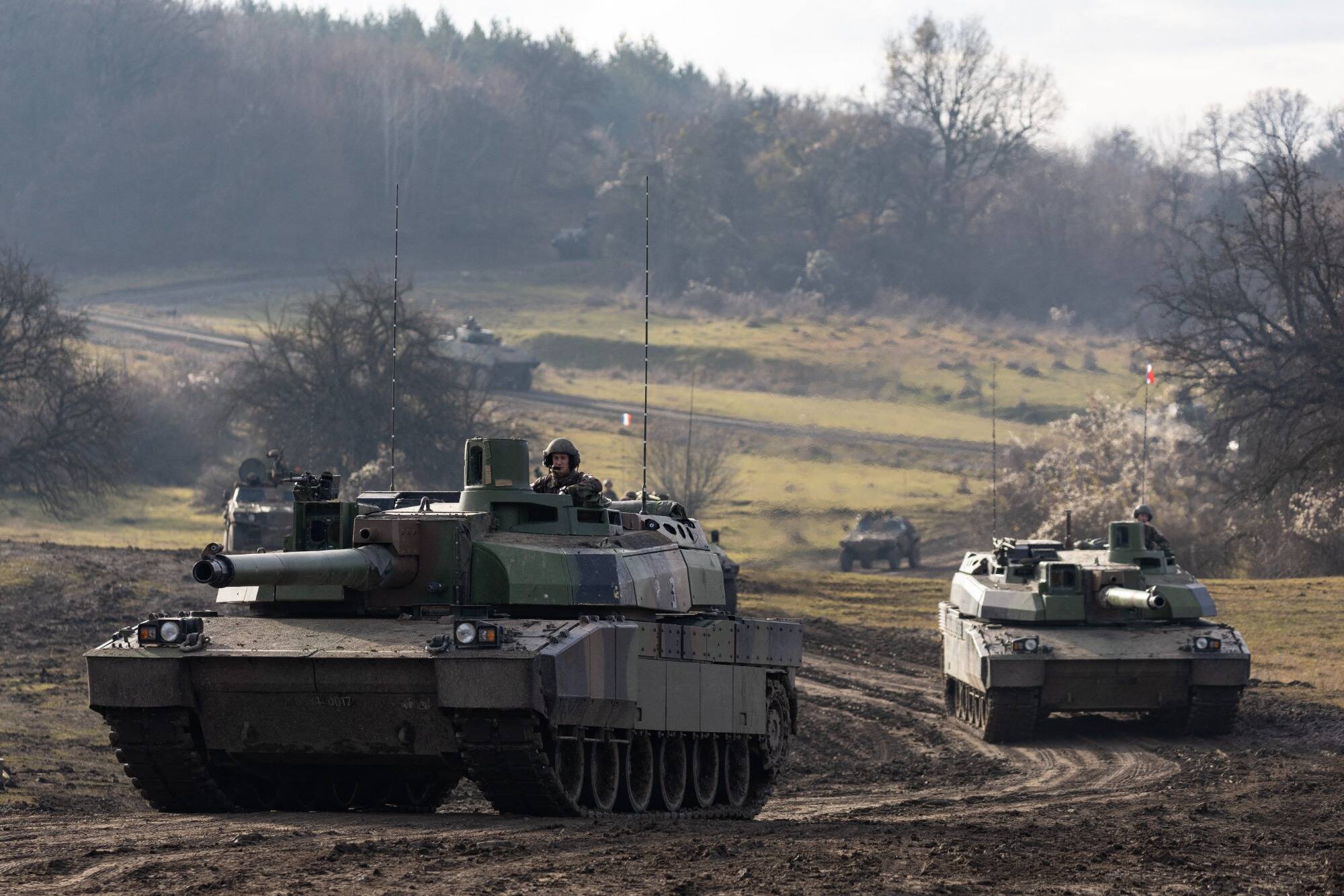 Guerre en Ukraine: pourquoi la France tarde-t-elle à accorder des chars Leclerc?