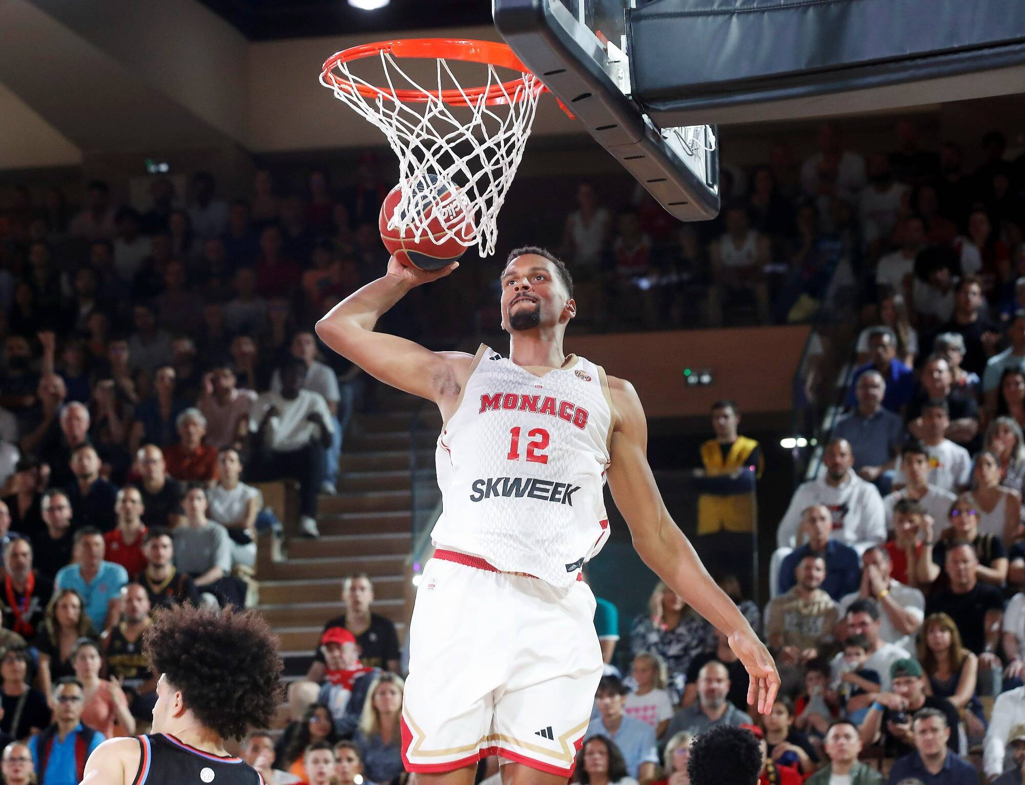 Battue à domicile 70-77, l'AS Monaco basket voit Paris revenir à sa hauteur en finale du championnat de France thumbnail