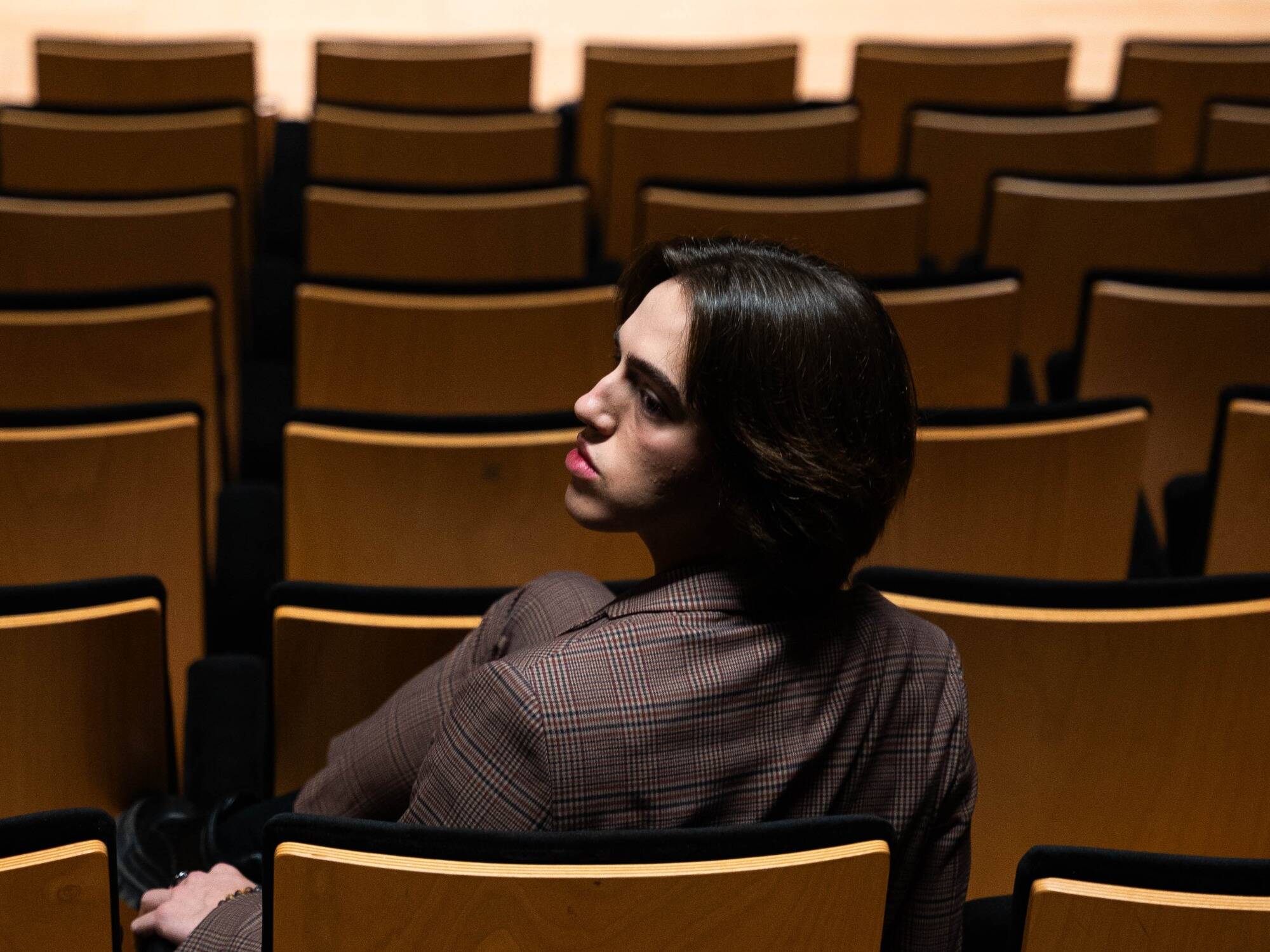 "Je veux offrir une autre vision de moi ": le chanteur MaxEnce en double concert ce samedi à l'auditorium Chabran, à Draguignan