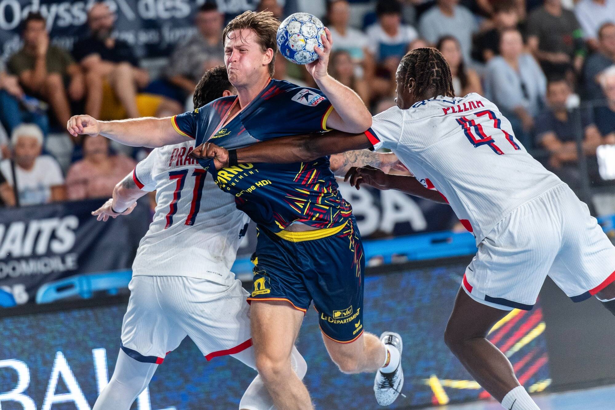 Longtemps dans le coup face au PSG, Saint-Raphaël finit par craquer et s'incline 25-33