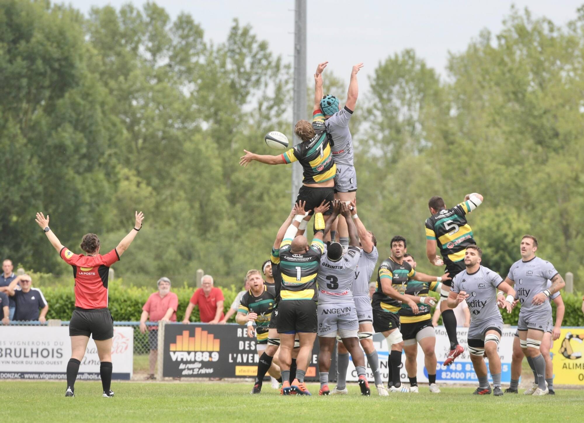 Rugby club Hyères Carqueiranne La Crau beaten by Rennes (11-15) in the final of Federal 1