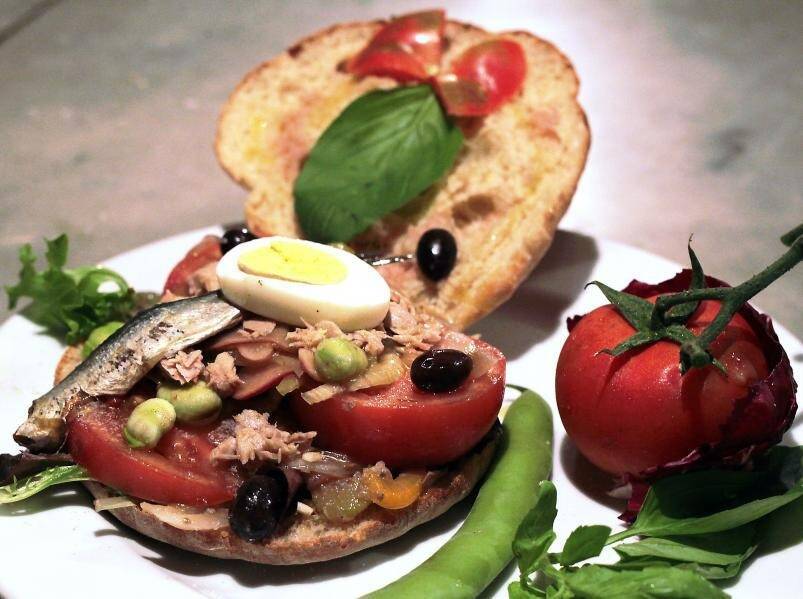 Le pan-bagnat est-il bon pour la santé? Avant le championnat du monde à Nice, on a vérifié