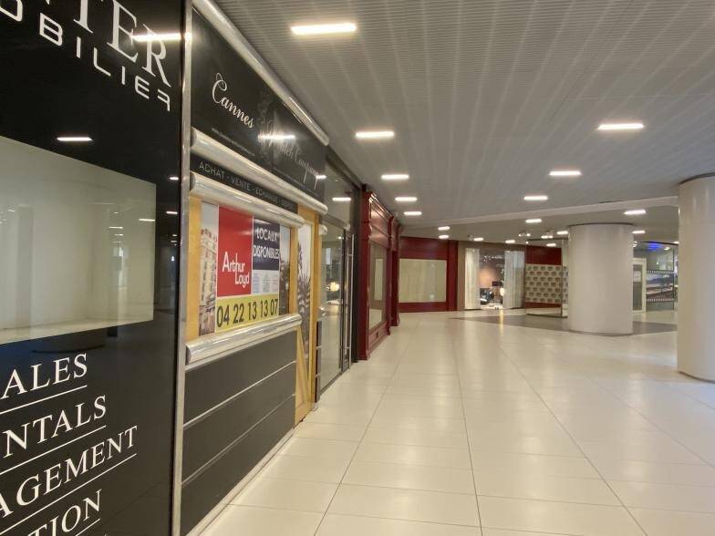 "On va de déception en déception": pourquoi cette galerie commerciale de Cannes peine à exister