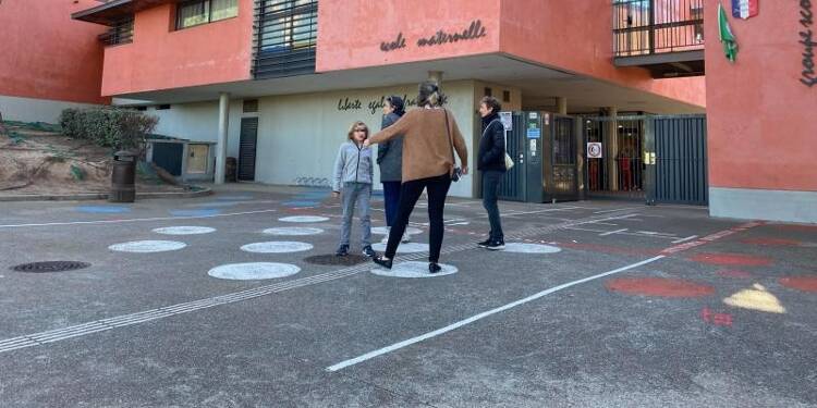 Ils sont victimes de maux de tête voire de malaises: avec 35°C relevés à l’école Aurélien de Fréjus, les parents d’élèves et enseignants voient rouge