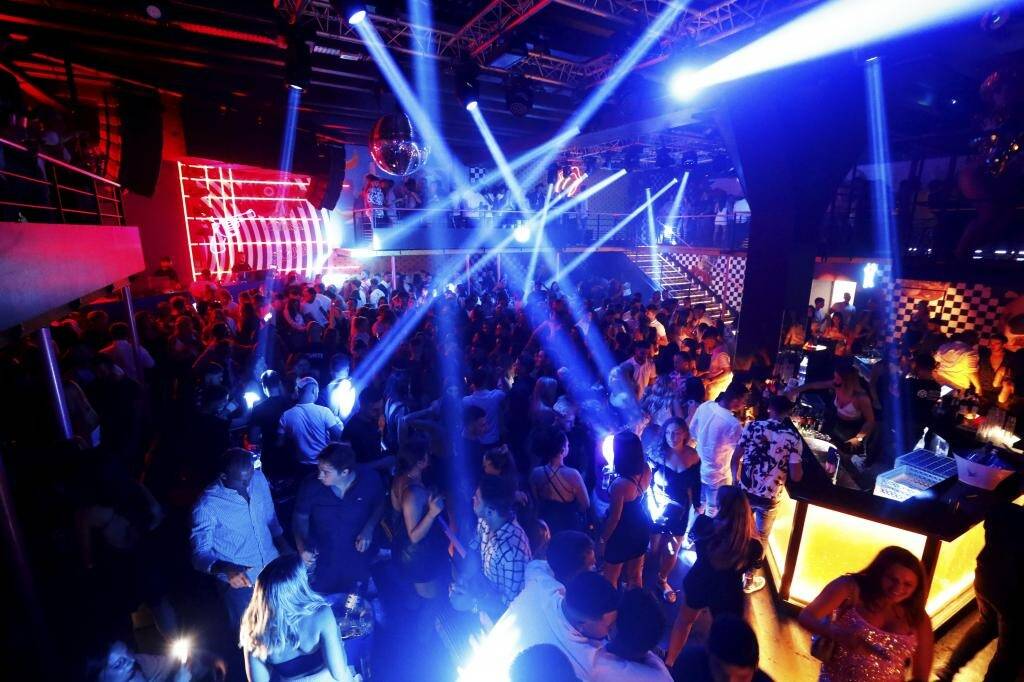 APPEL AUX LECTEURS. Racontez-nous vos meilleurs souvenirs de boîtes de nuit dans la région toulonnaise